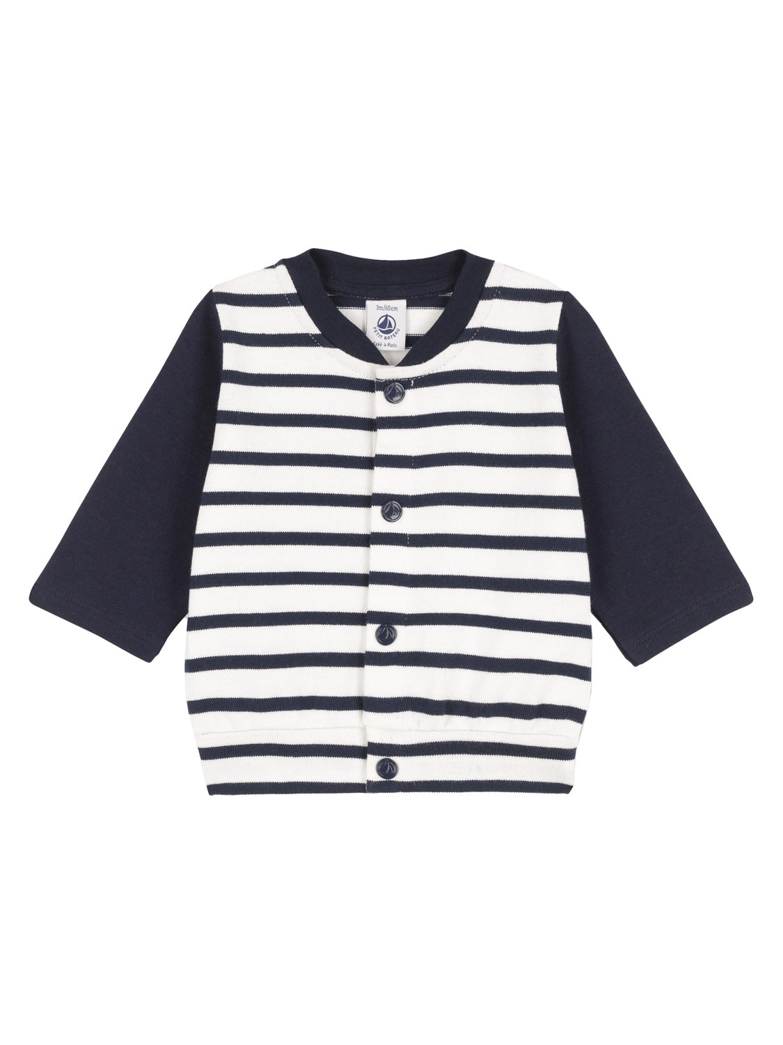 Sweatjacke Marineblau: Baby-Cardigan mit weißen Streifen und marineblauen Ärmeln, vier Knöpfen vorn, klassischer Stil mit liebevollen Details, passend für moderne Babymode von bellybutton.