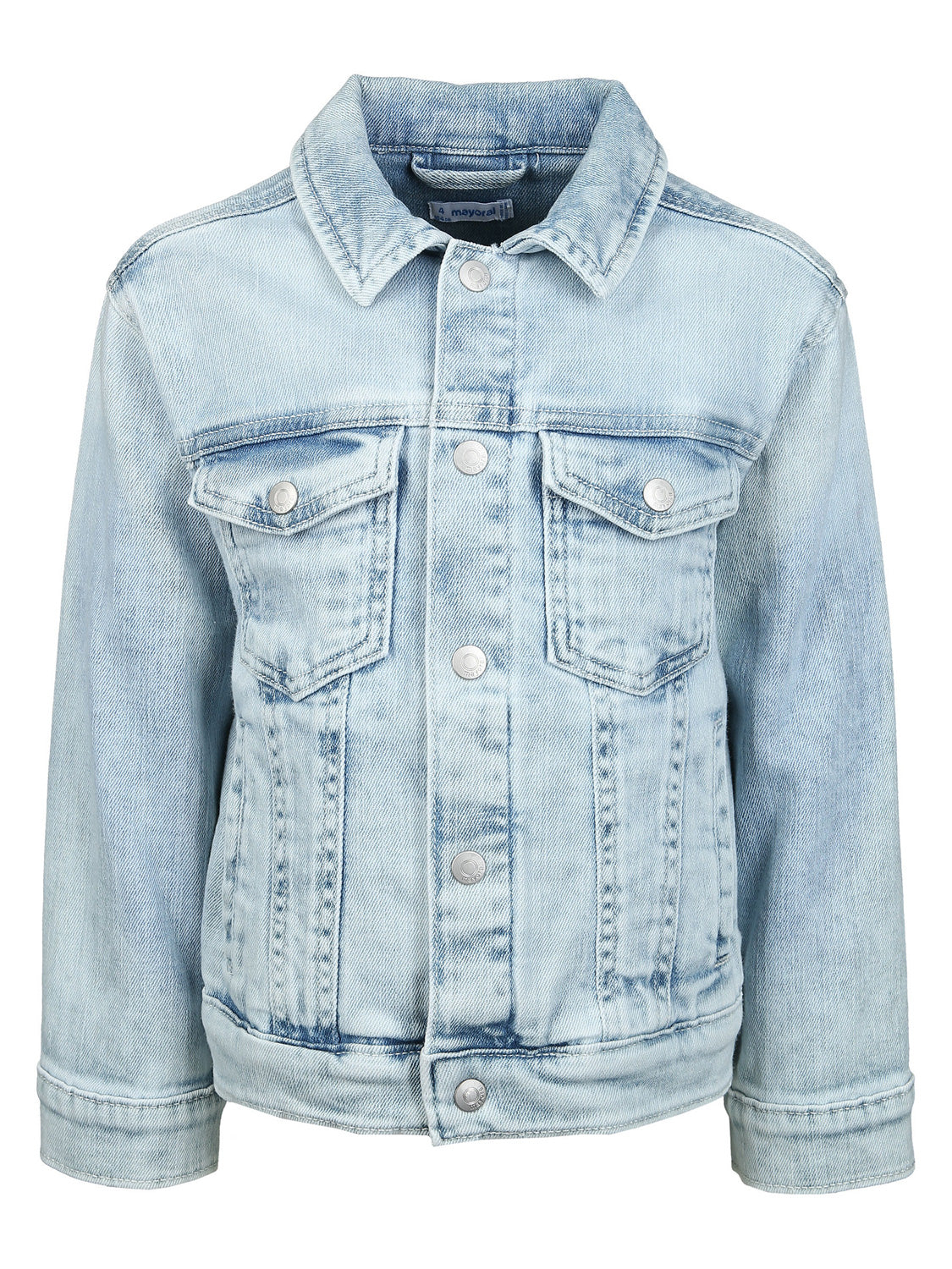 Jacke Blau: Klassische, hellblaue Jeansjacke mit Kragen, langen Ärmeln, Druckknöpfen, Brusttaschen und vertikalen Nähten, ideal für einen lässigen Kinder-Look.