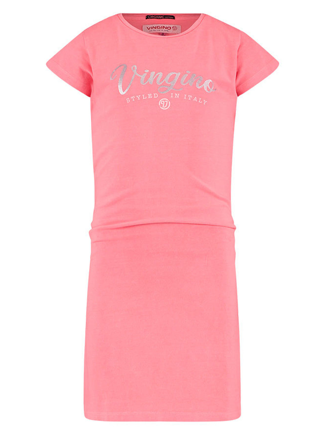 Kleid G-LOGO in pink: Ein schlichtes, kurzärmeliges T-Shirt-Kleid mit silbernem Vingino Print und Styled in Italy Schriftzug auf der Brust.
