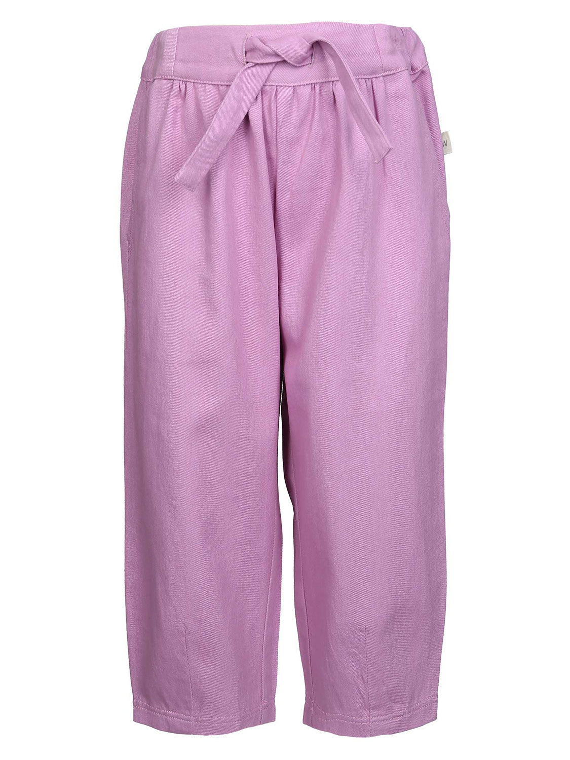 Hose Lila: Damen-Cropped-Hose mit lockerem, geradem Bein, elastischem Bund und Bindegürtel. Hergestellt aus leichtem, atmungsaktivem Stoff für lässigen Komfort.