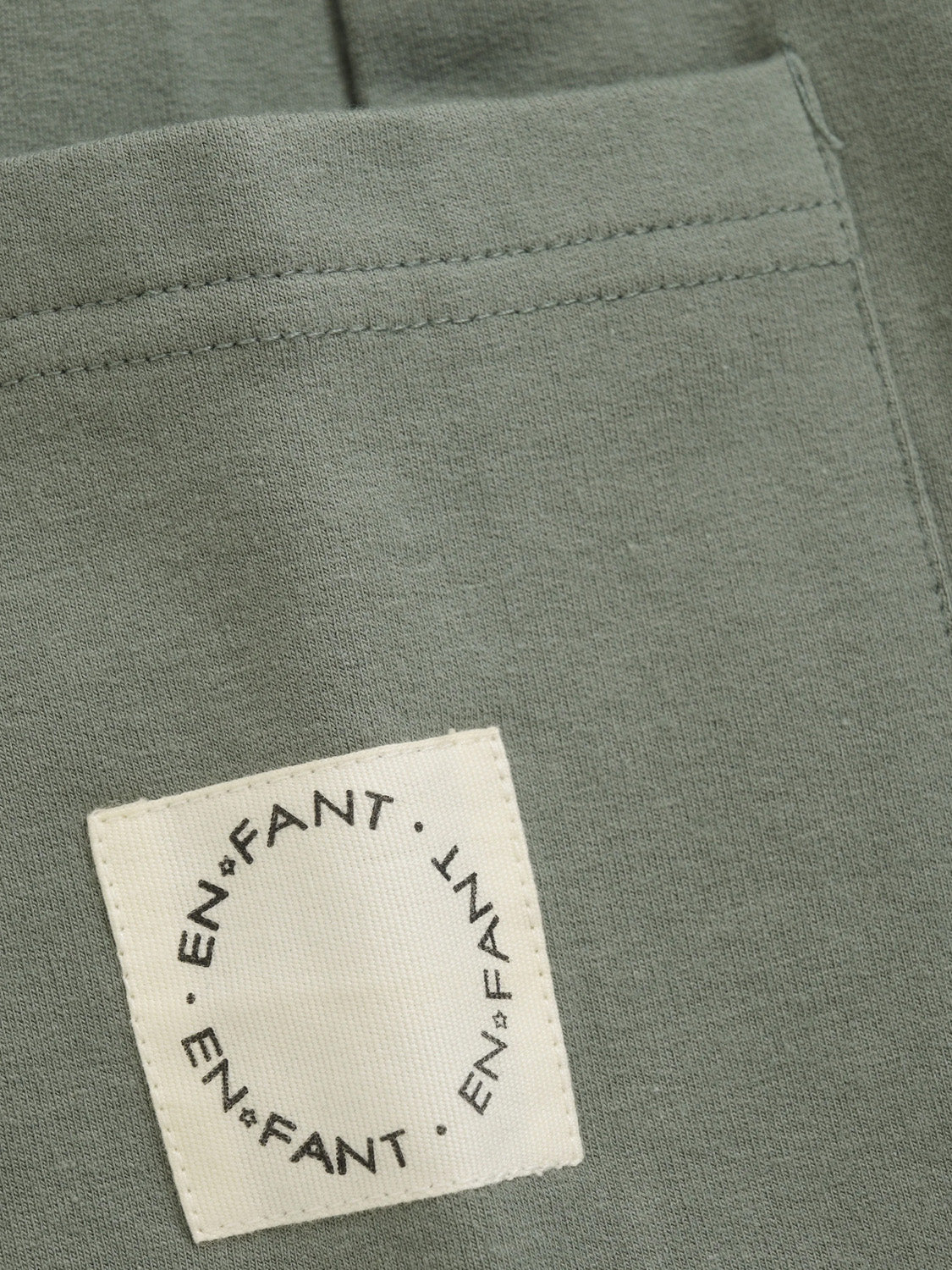 Shorts Olivgrün