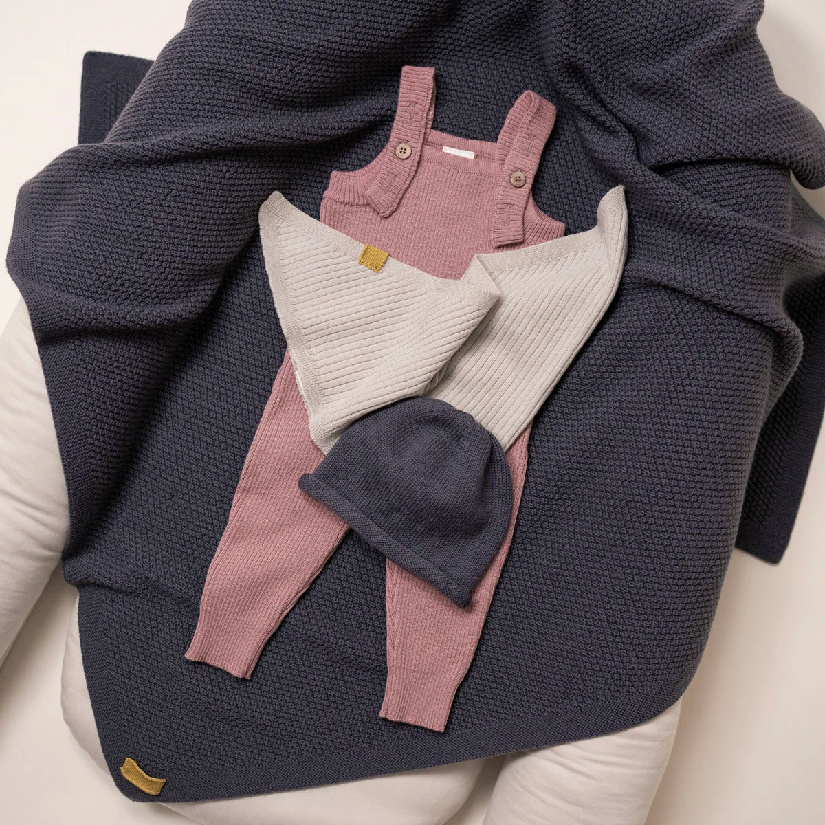 THE WOOLLY BLANKET - grey