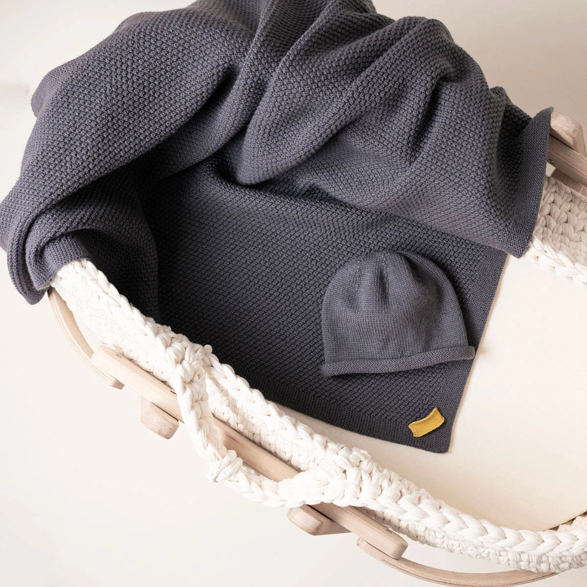 THE WOOLLY BLANKET - grey