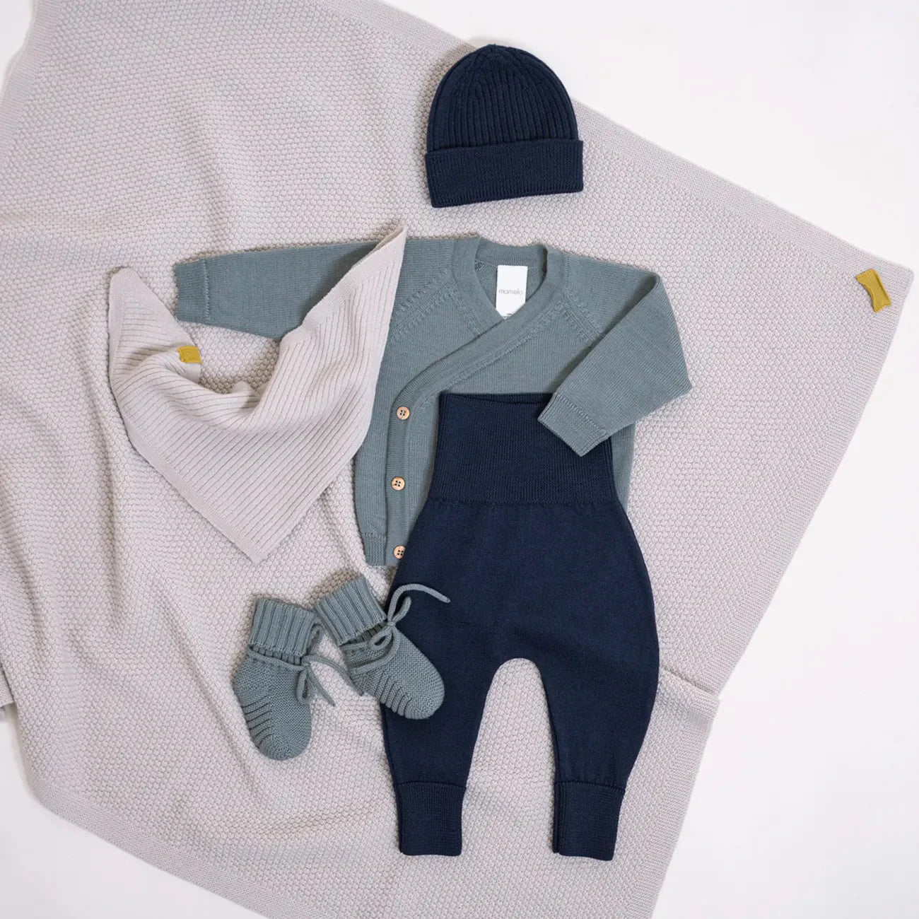 THE WOOLLY BEANIE - midnight blue