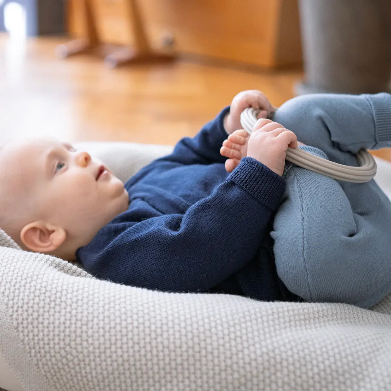 THE WOOLLY BABY JACKET - midnight blue