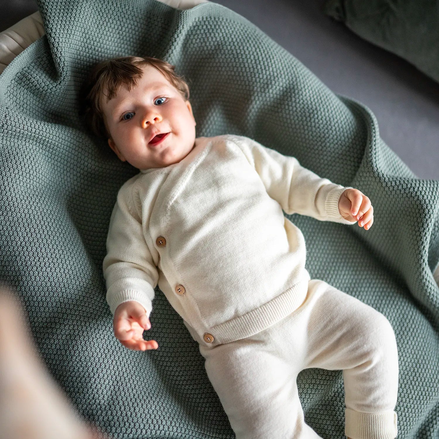 THE WOOLLY BABY JACKET - pure