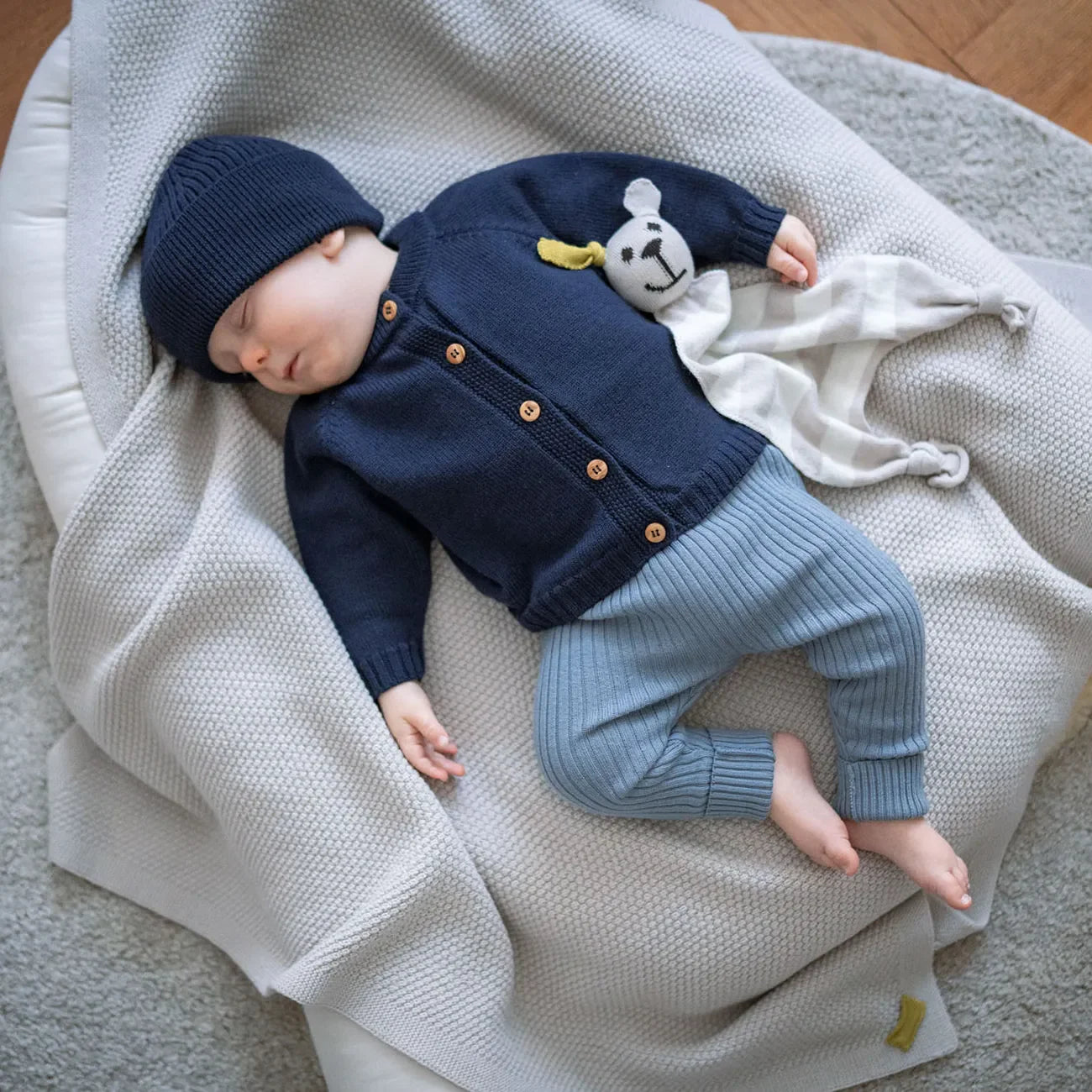 THE WOOLLY BEANIE - midnight blue