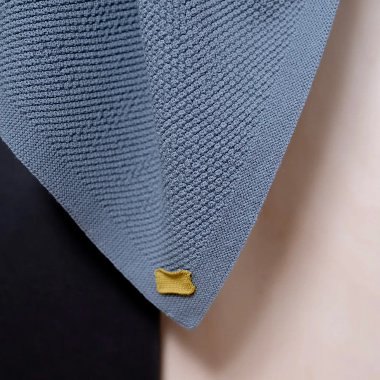 THE WOOLLY BLANKET - blue