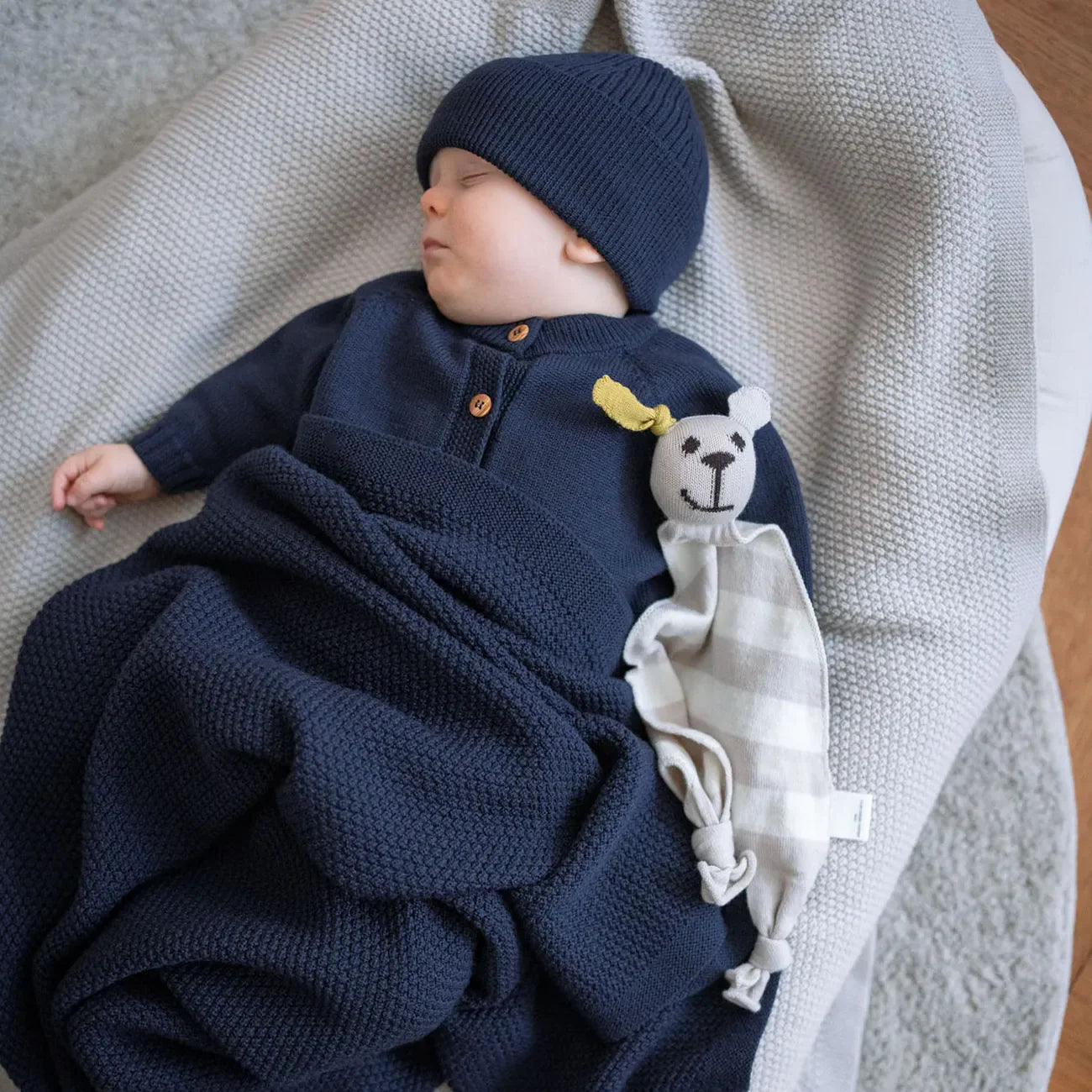 THE WOOLLY BLANKET - midnight blue