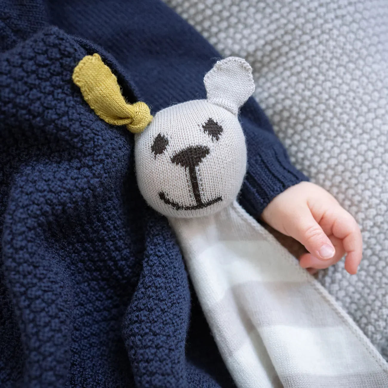 THE WOOLLY BLANKET - midnight blue