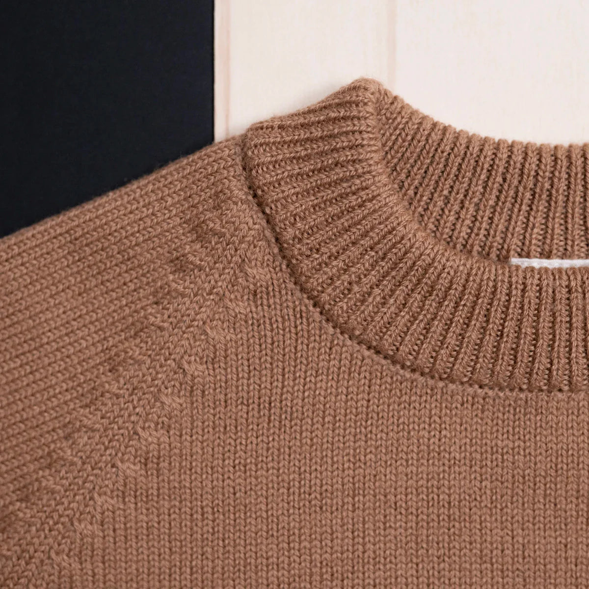 THE WOOLLY SWEATER - camel