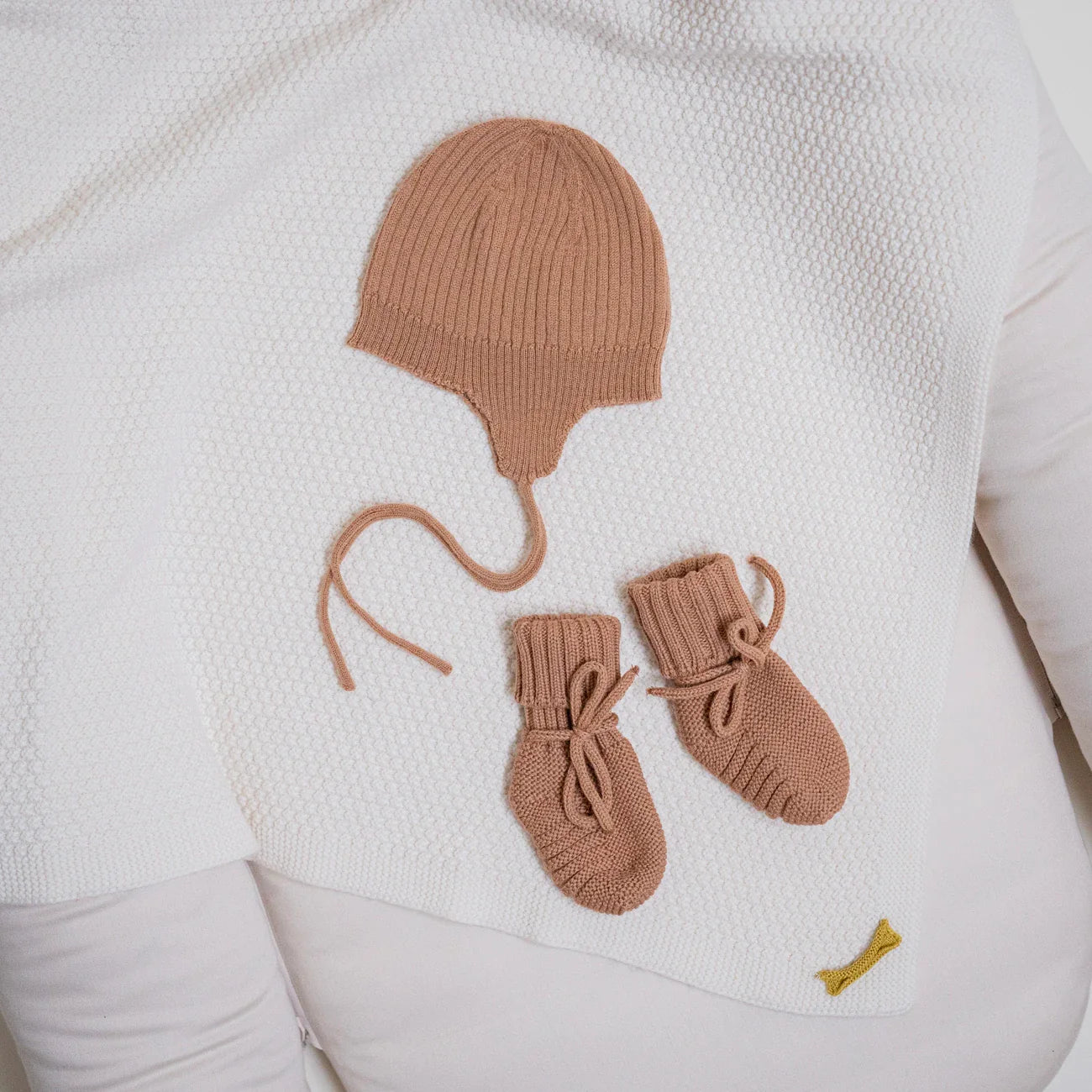 THE WOOLLY BABY BOOTIE - camel