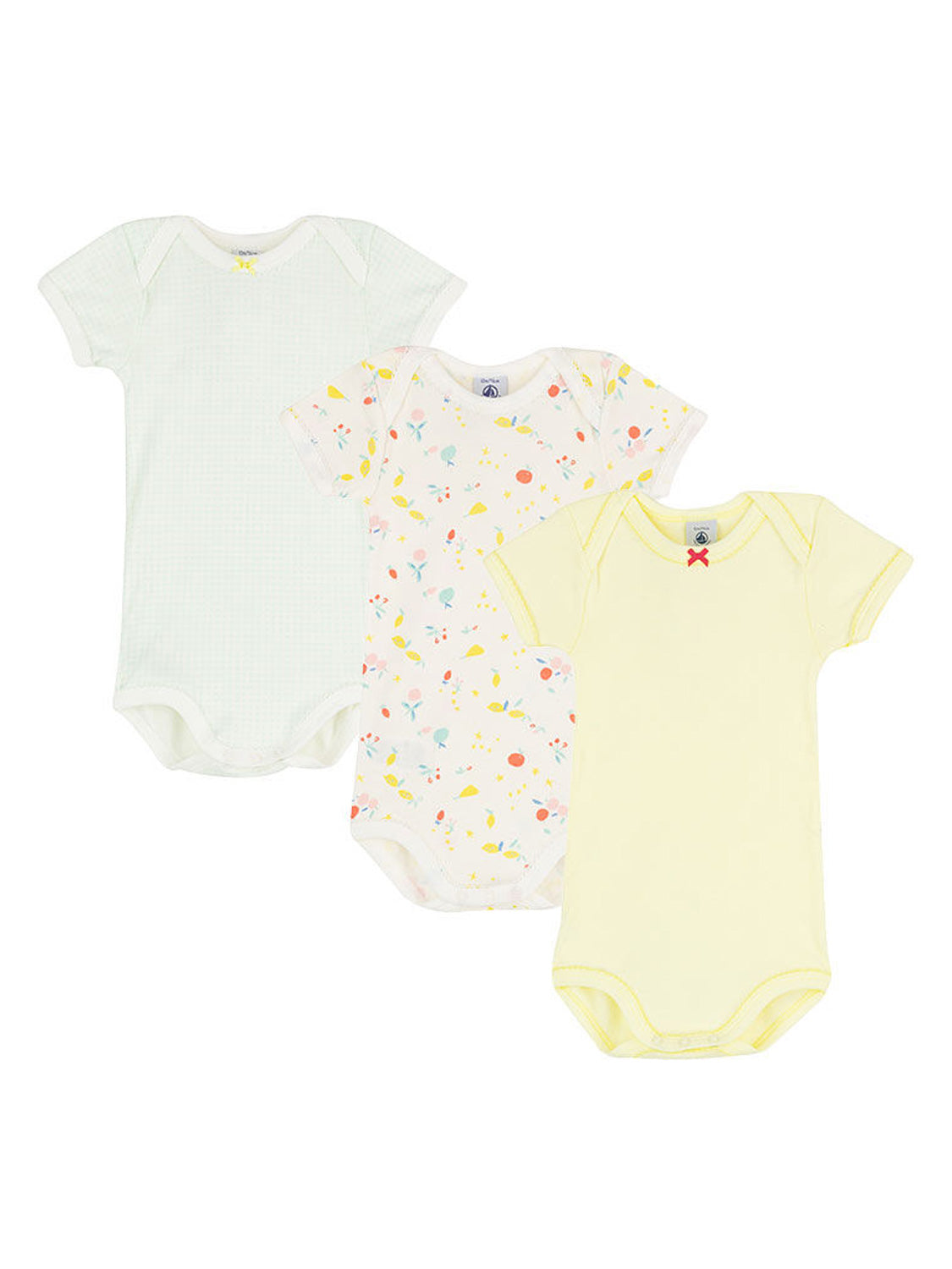 Drei Kurzarm-Bodysuits: ein mintgrüner mit gelber Schleife, ein weißer mit Fruchtmotiv, und ein gelber mit Schleife. Teil des LEMON 3er Pack.
