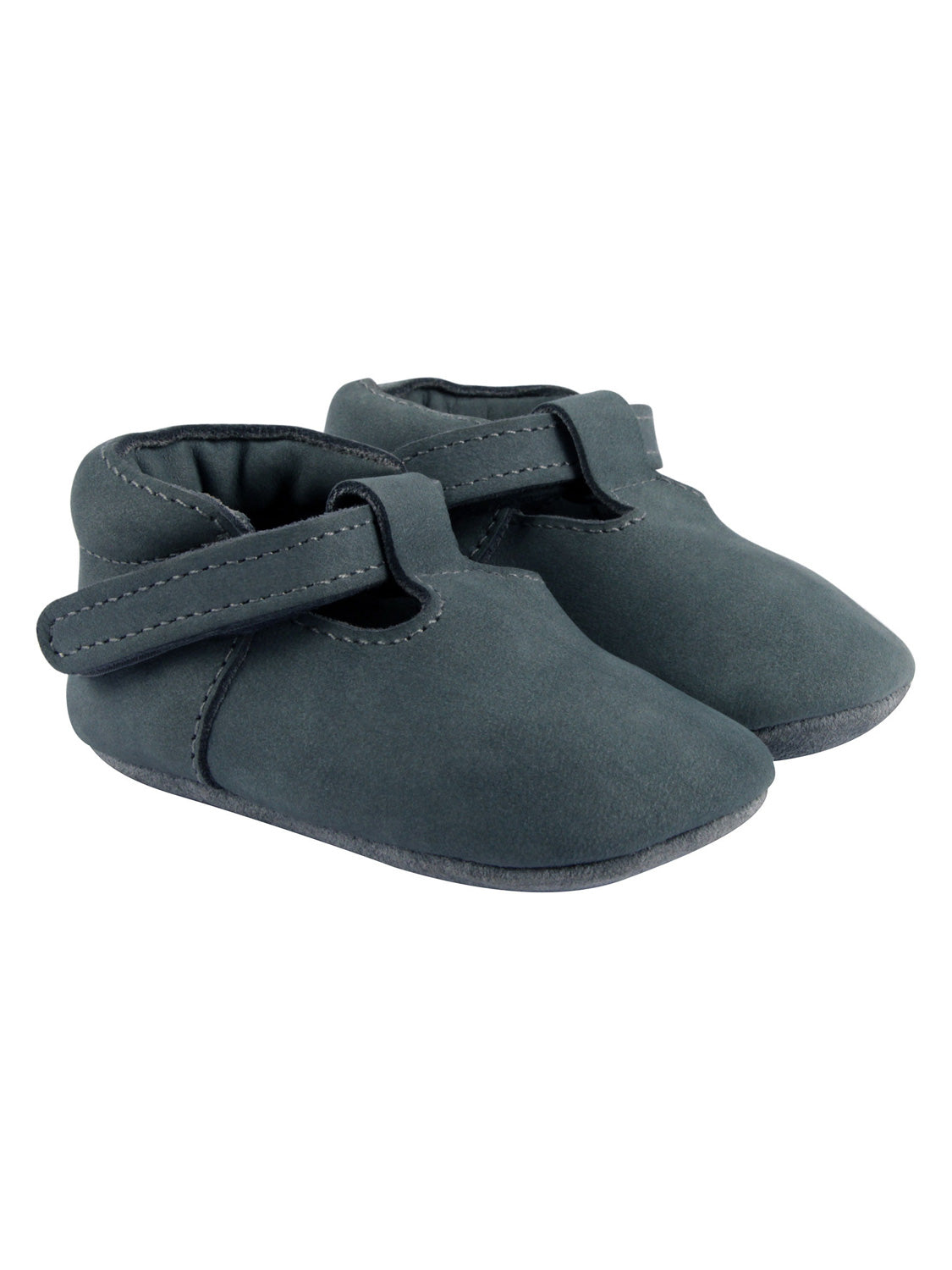 Krabbelschuhe ELIA in petrol: Dunkelgraue Wildleder-Babyschuhe im Mokassin-Stil mit einfachem Riemenverschluss, fotografiert vor einem weißen Hintergrund. Ideal für modische Babyfüße.