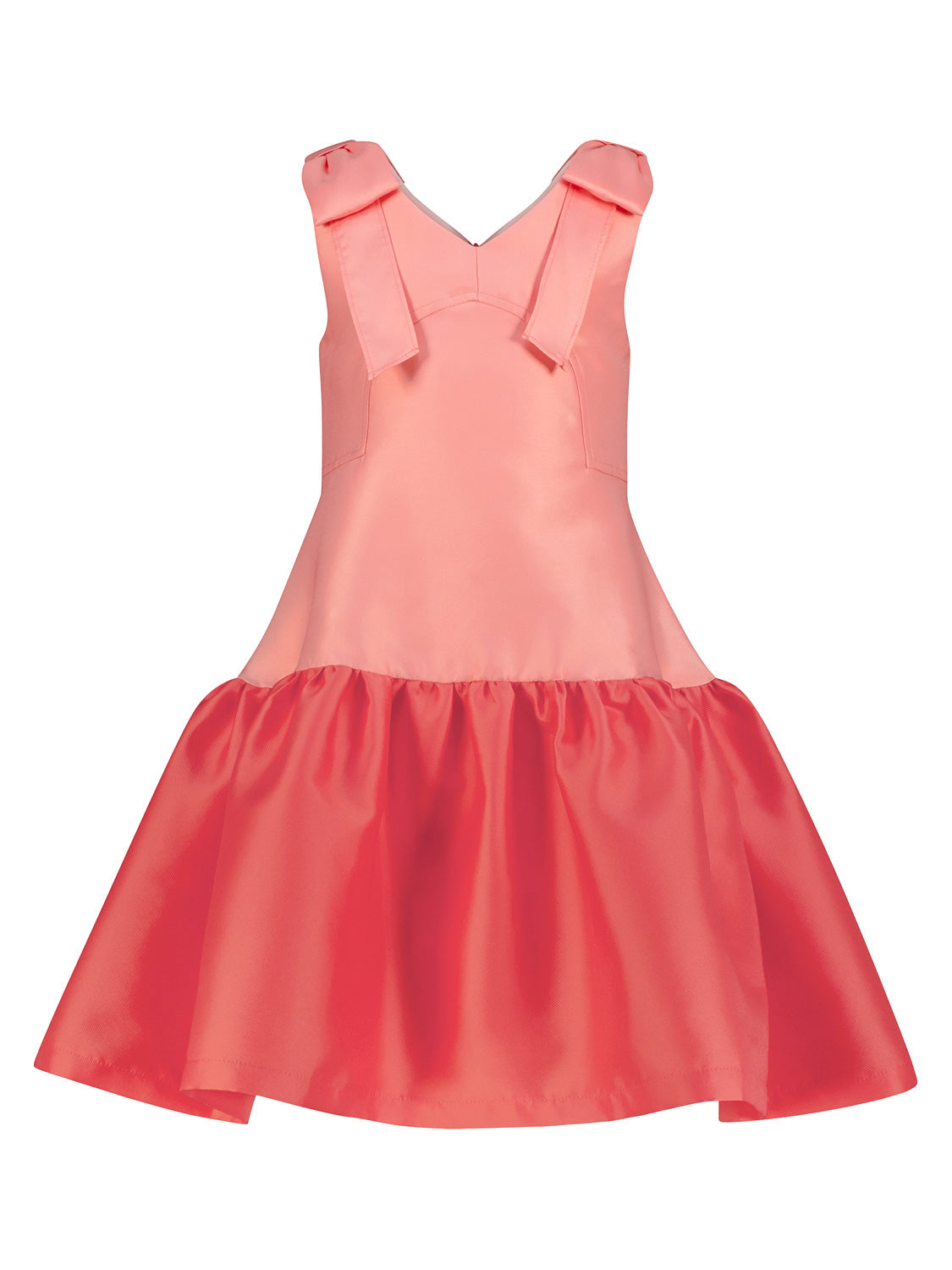Kleid Apricot in A-Linie, ärmellos mit breiten Schulterbändern und schimmerndem Satin, von Mama Luma, bietet einen eleganten Look für besondere Anlässe.