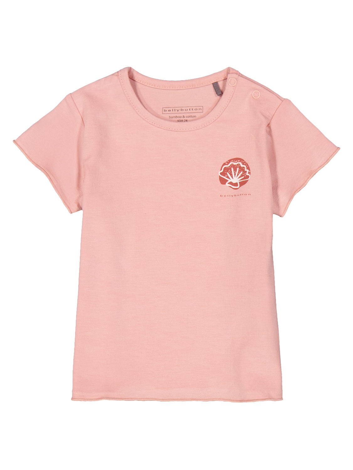 T-Shirt Lot of Shells Rosa: Hellrosa Baby-T-Shirt aus Bambus-Baumwoll-Mix mit Druckknöpfen an der Schulter und kleinem Muschellogo mit bellybutton auf der Brust.