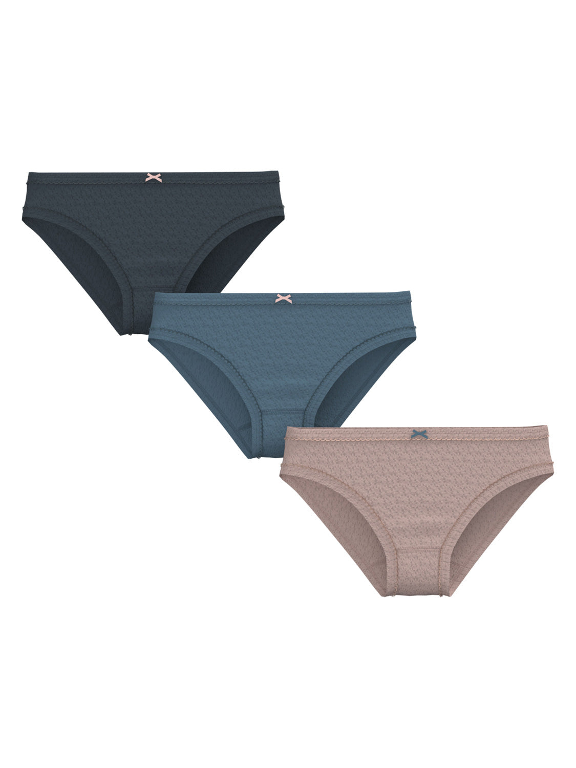 Dreier-Set Slip FLORAL, zeigt drei Bikini-Slips mit dezent texturierter Baumwolle und Schleifen-Detail, ideal für stilvolle und bequeme Momente, passend zu bellybutton's modischer Vielfalt.