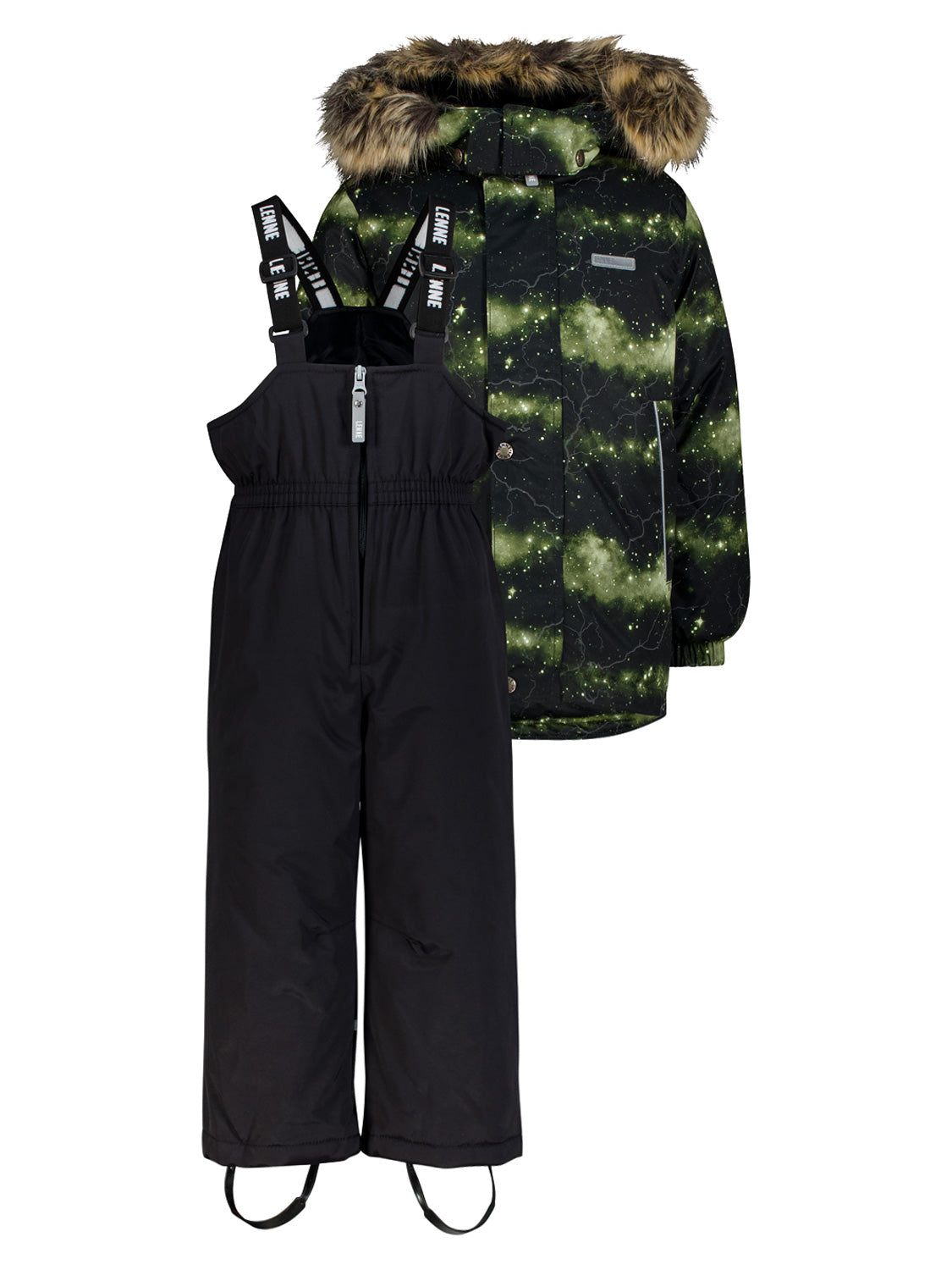 Zweiteiliges Skibekleidung Ron Grün Set: Schwarze Schneehose mit verstellbaren Trägern und passender Jacke mit Kunstfellkapuze und Nordlichter-Druck.