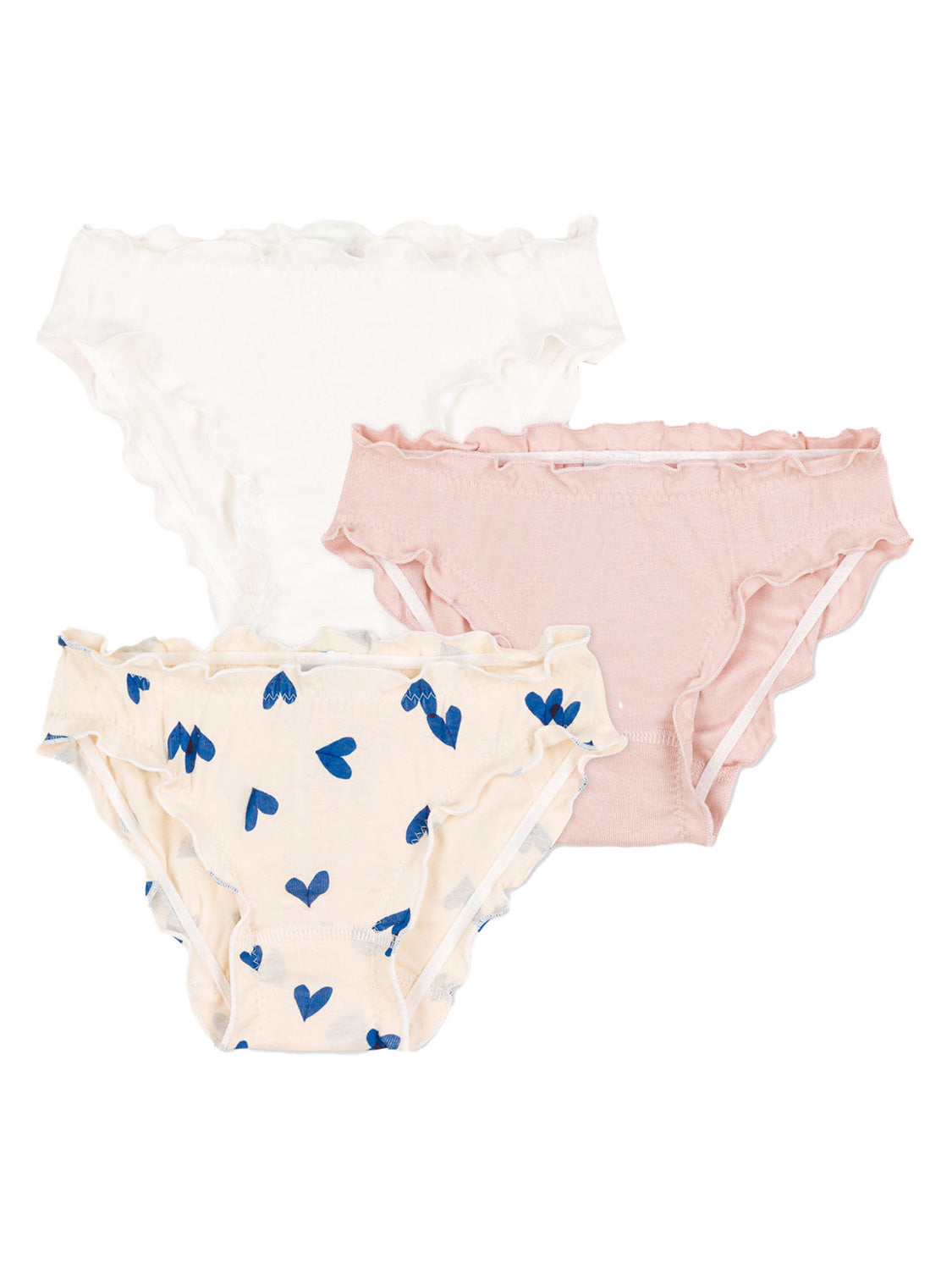 Drei Damen-Slips im 3er-Set HEARTS von bellybutton: weiß, rosa und creme mit blauen Herzen, alle mit weichen Rüschenrändern an Bund und Beinabschlüssen.