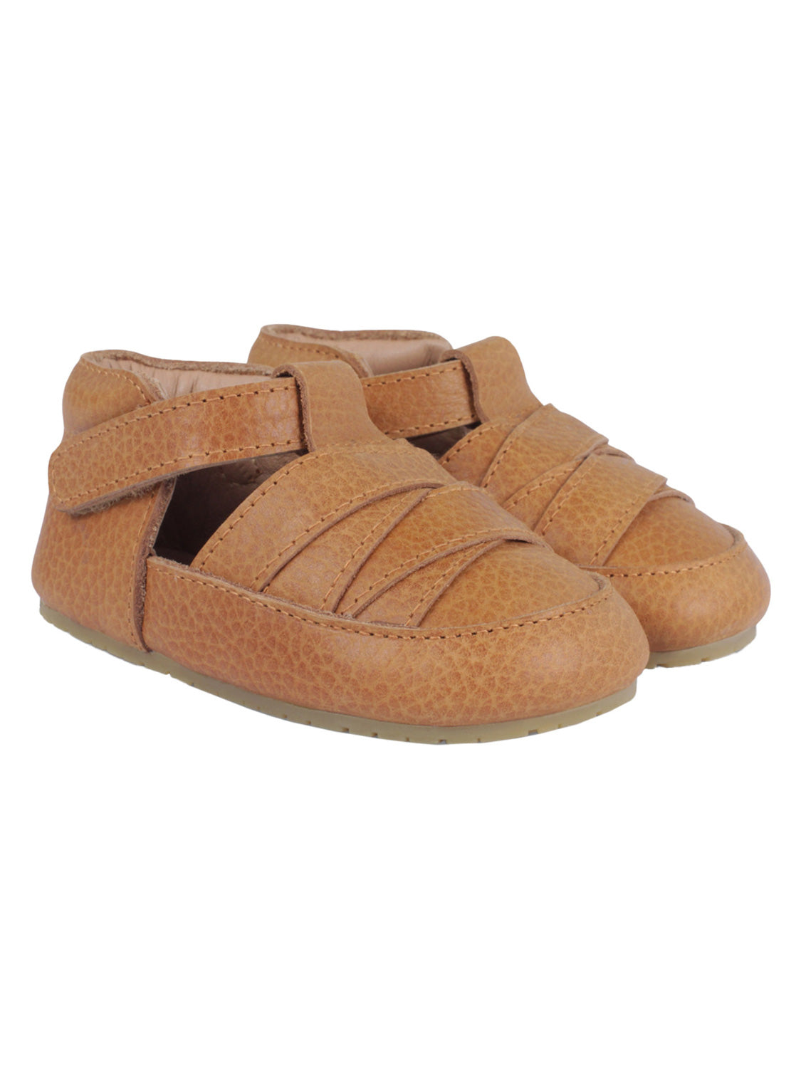 Lauflernsandalen DIDIER in toast grain: Kleine, lederne Babyschuhe mit T-Riemen und Klettverschluss, ideal für erste Schritte. Perfekt für den modernen Baby- und Kinderlook bei bellybutton.