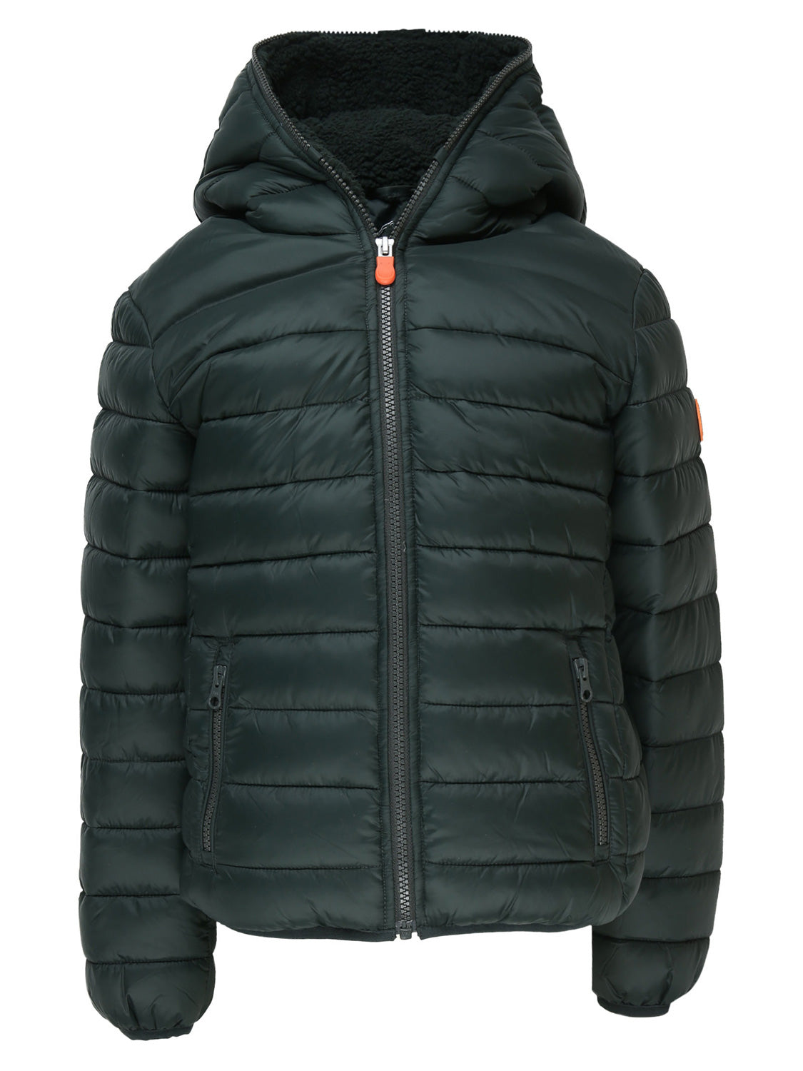 Steppjacke LEMY GIRE in dunkelgrün mit Kapuze, horizontal gesteppt, Reißverschluss mit orangefarbenem Zipper, seitliche Taschen und elastische Bündchen, ideal für Kinder.