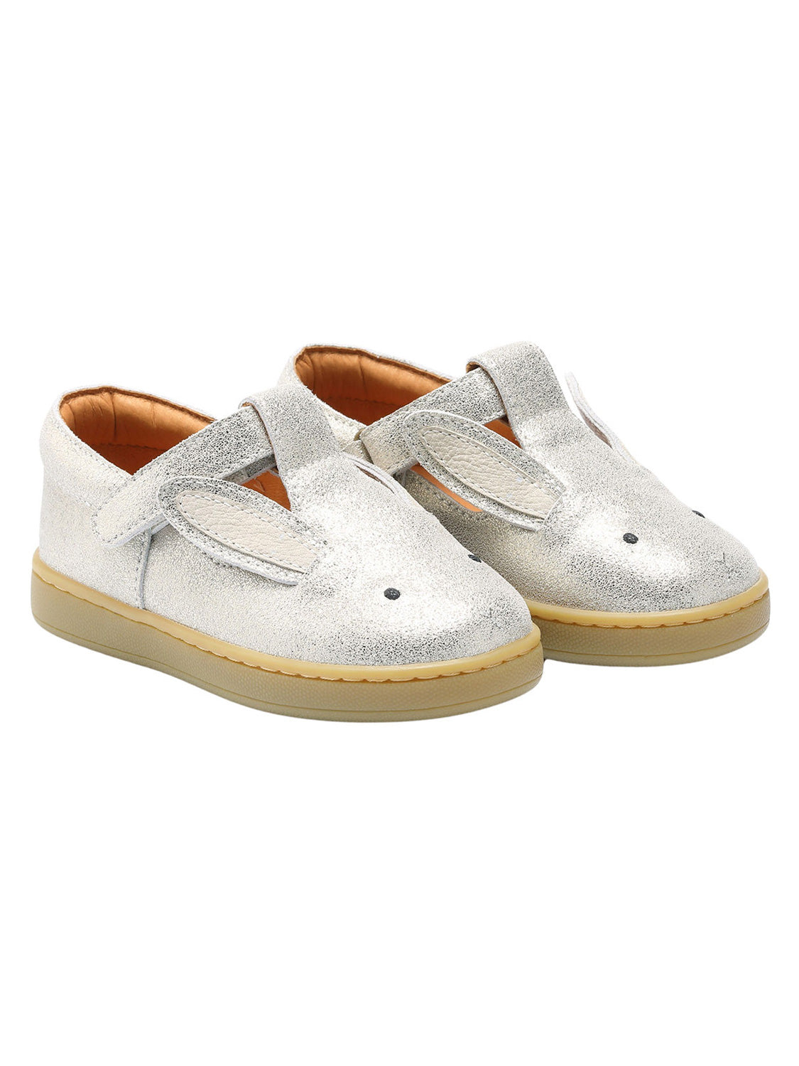 Spangenschuhe ESTERRE - BUNNY in silber metallic, Kinder-Mary-Janes mit Glitzer, Klettverschluss, Hasenohren-Dekor, Augen-Details und hellbrauner Gummisohle, ideal für stilvolle Kinderoutfits bei bellybutton.
