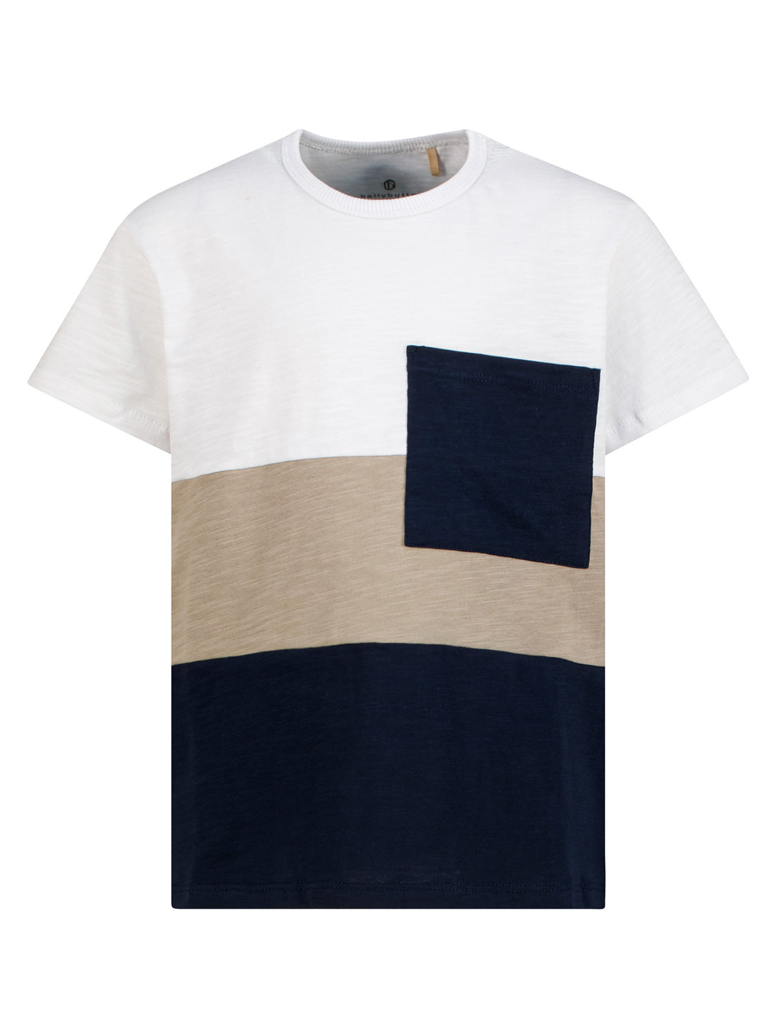 T-Shirt Weiß mit Farbblock-Design, kurzen Ärmeln und navyfarbener Brusttasche, ideal für stilvolle Kindermode von bellybutton.