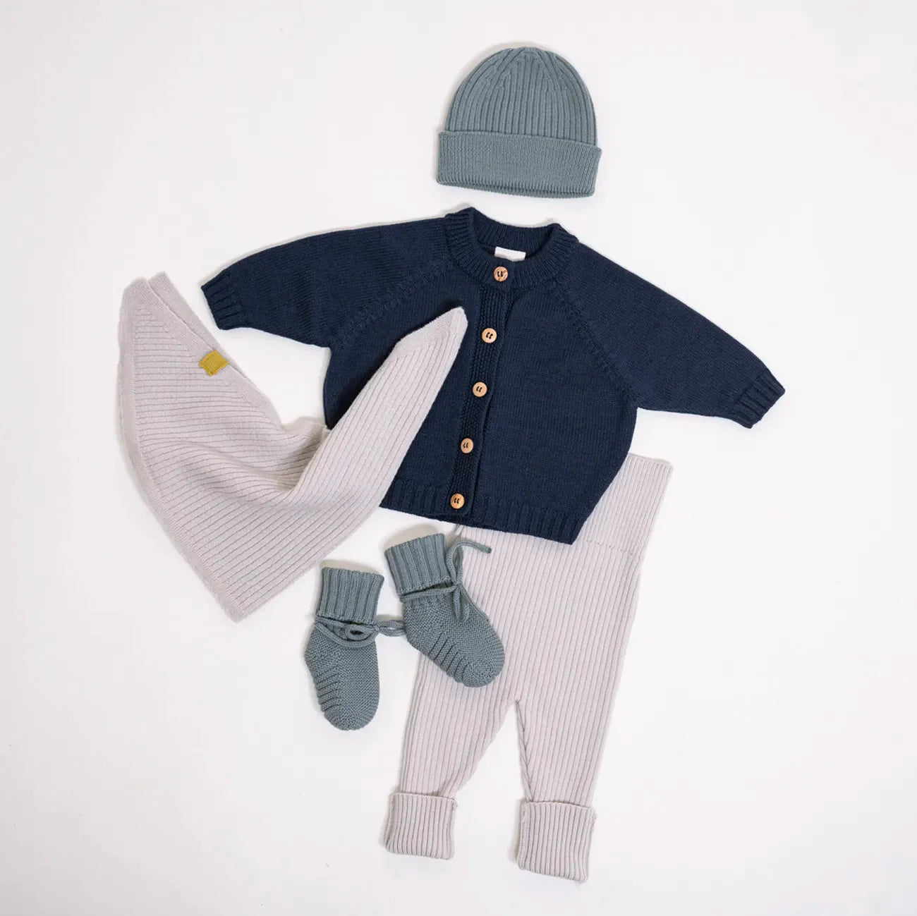 THE WOOLLY CARDIGAN - midnight blue