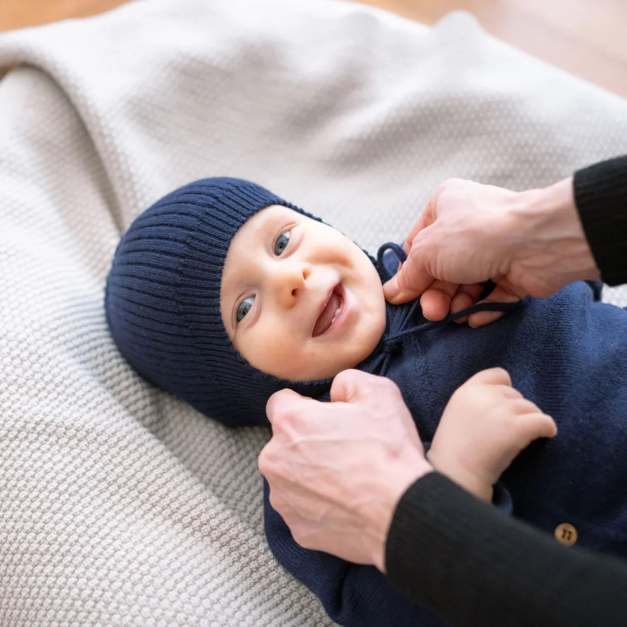 THE WOOLLY BABY HAT - midnight blue