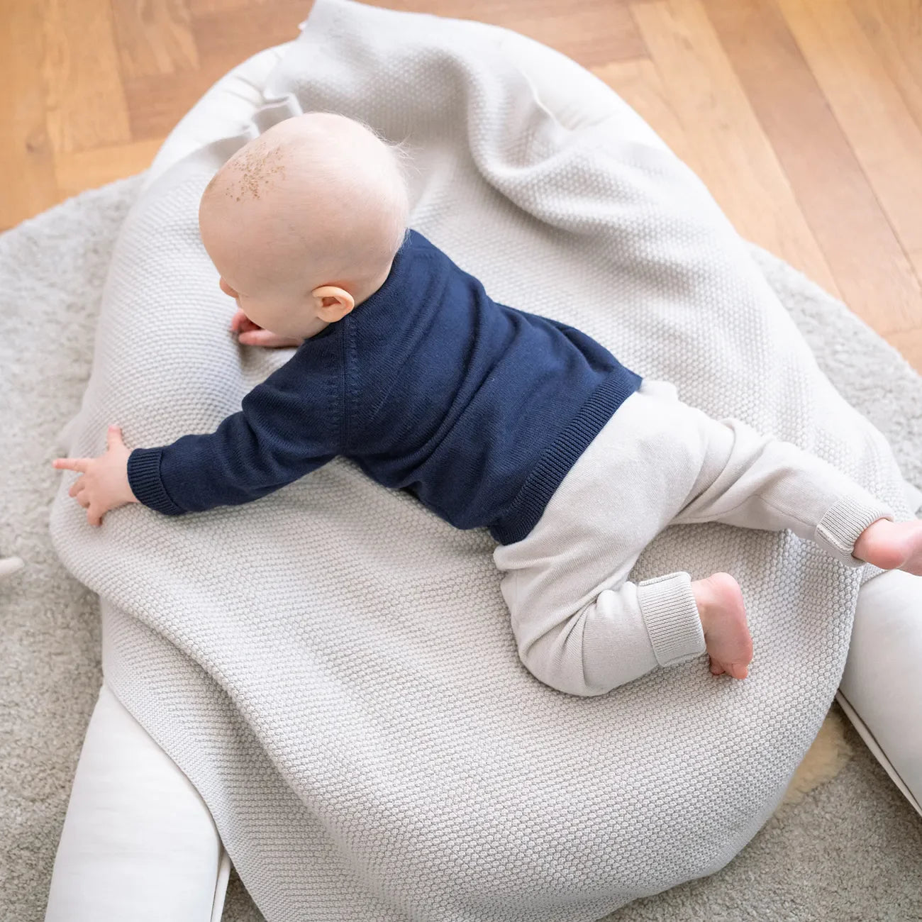 THE WOOLLY BABY JACKET - midnight blue