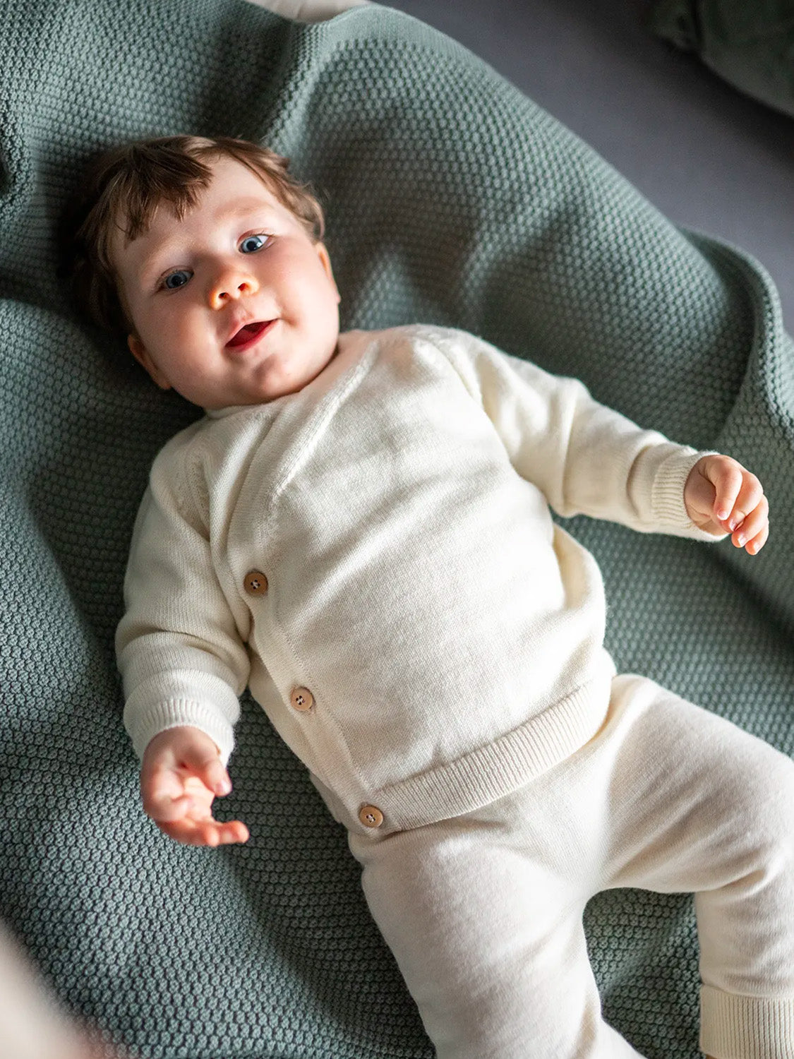 THE WOOLLY BABY JACKET - pure