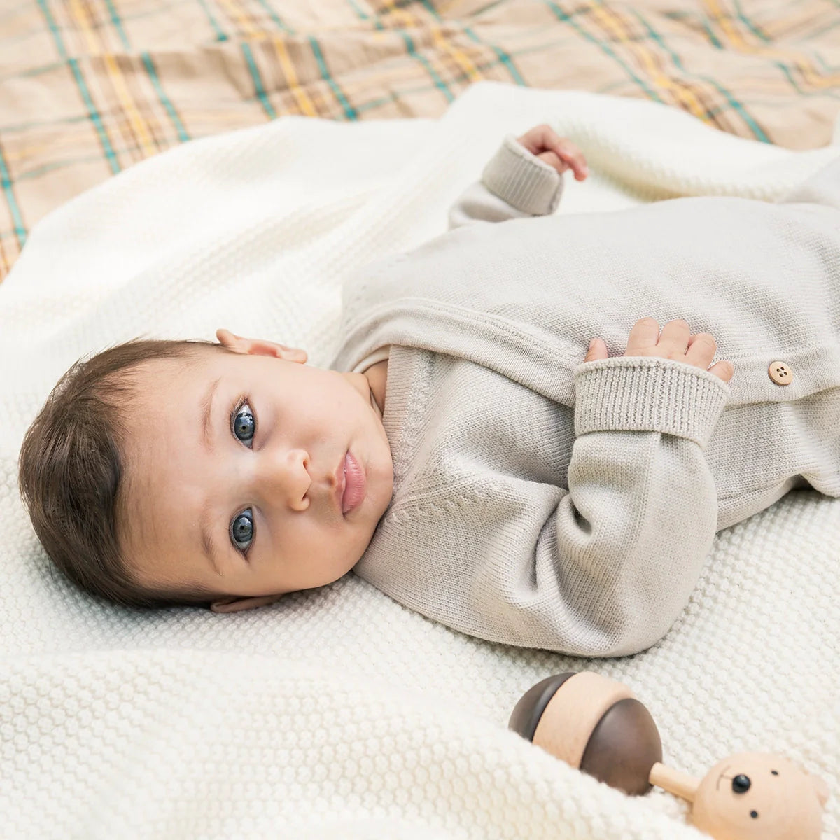 THE WOOLLY BABY JACKET - sand