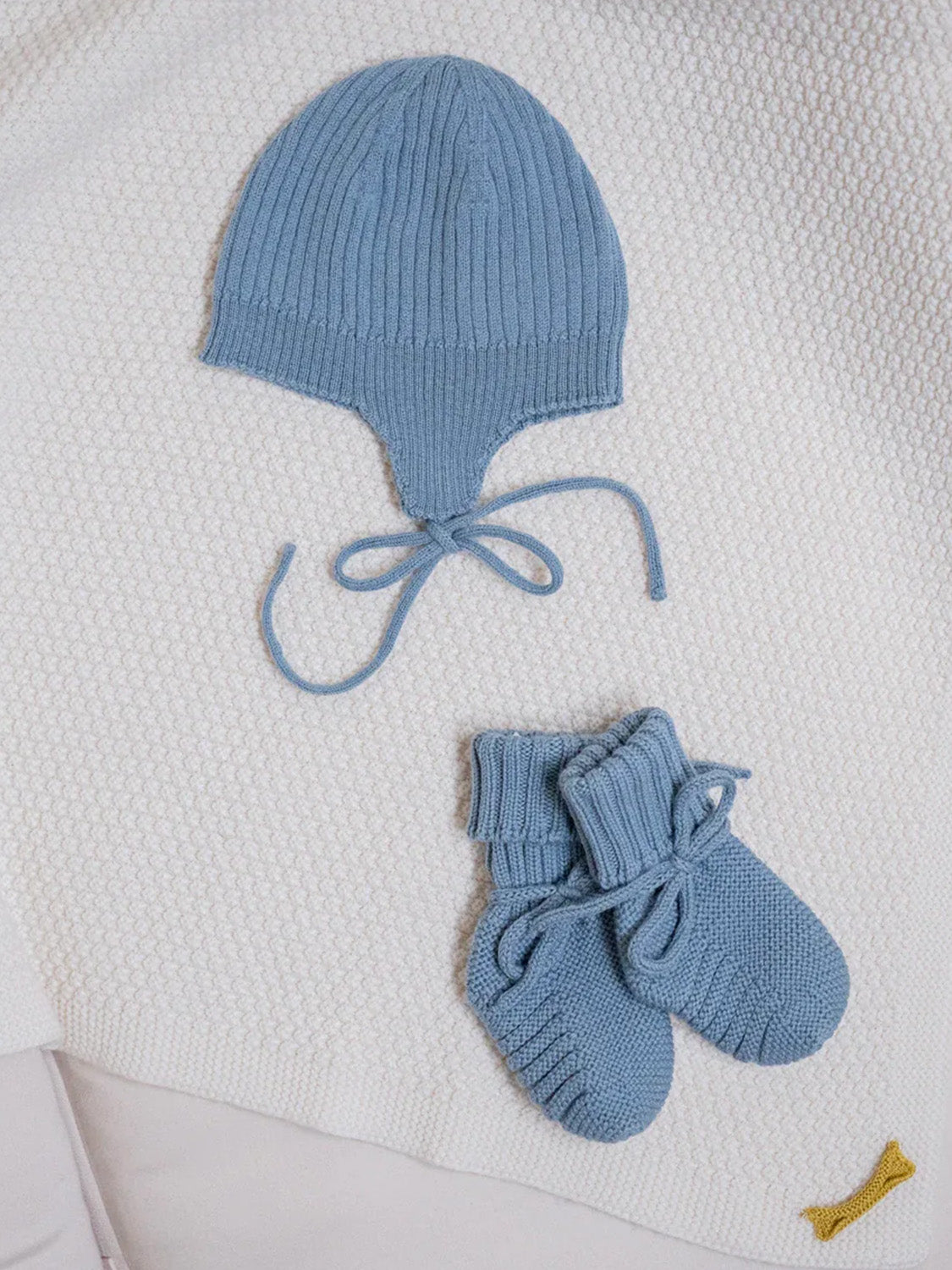 THE WOOLLY BABY BOOTIE - blue