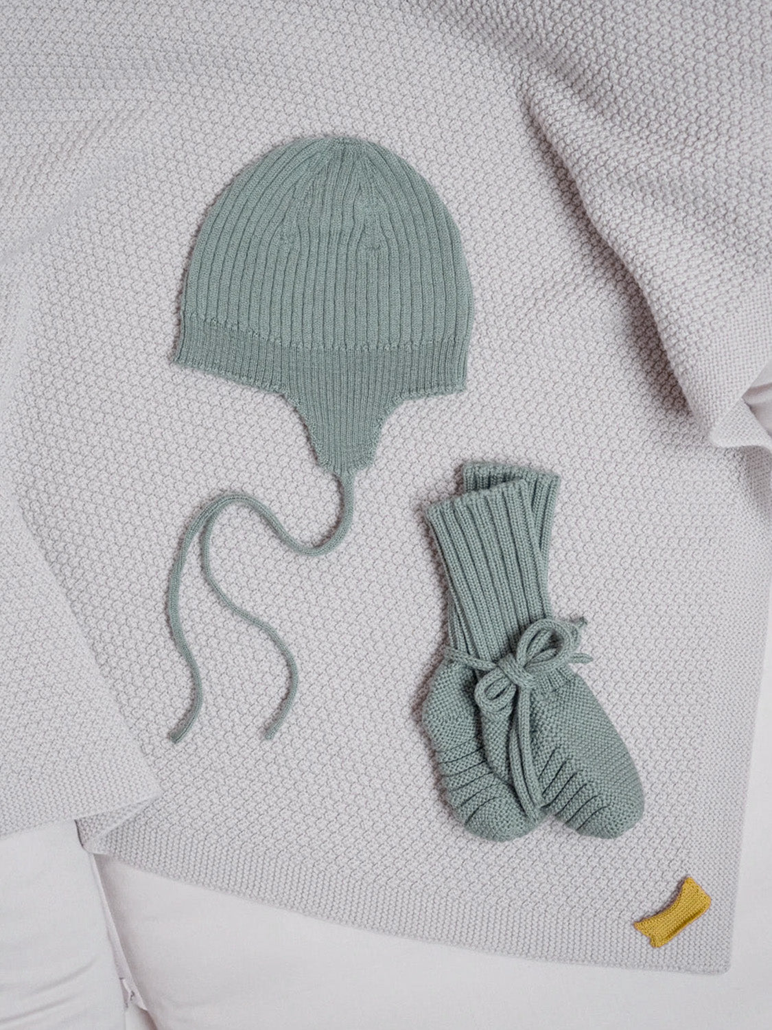 THE WOOLLY BABY BOOTIE - sage