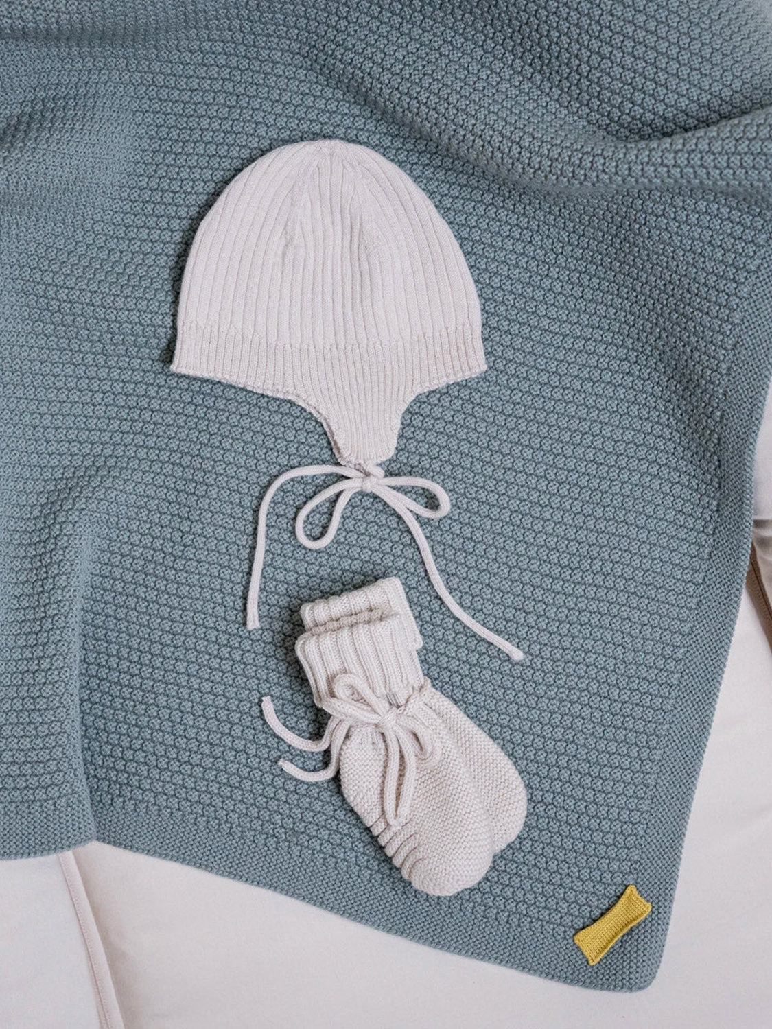 THE WOOLLY BABY BOOTIE - sand