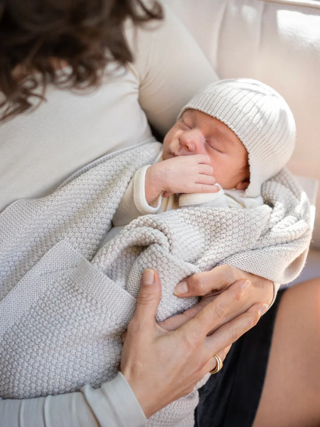 THE WOOLLY BABY HAT - sand